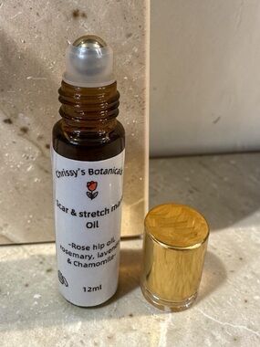 Chrissy’s Botanicals _ Scar & Stretch Mark Oil -